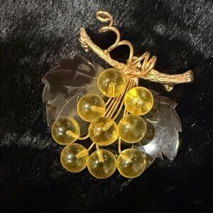 Vintage Amber Apple Juice Lucite Grape Vine Cluster Brooch